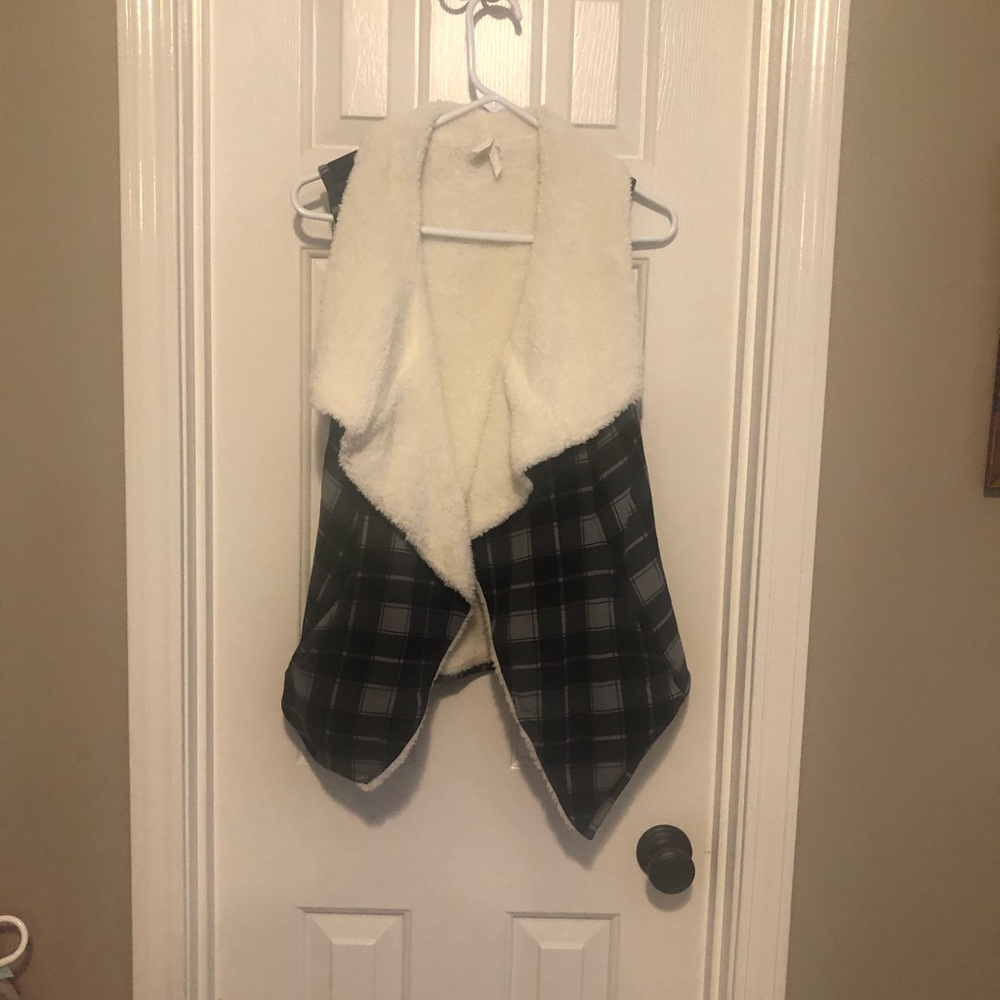 Cozy Matilda Jane reversible vest with pockets